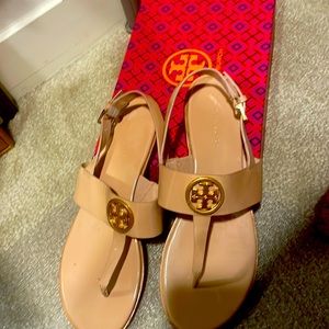 Super cute and comfy Tory Burch Sandals